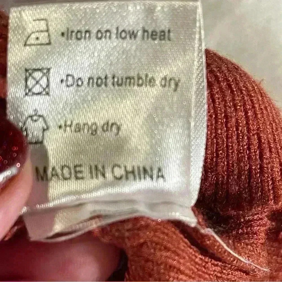 Stylish Star Pattern V-Neck Sweater - Soft, Warm, Distressed- Viishow- M - Picture 8 of 9